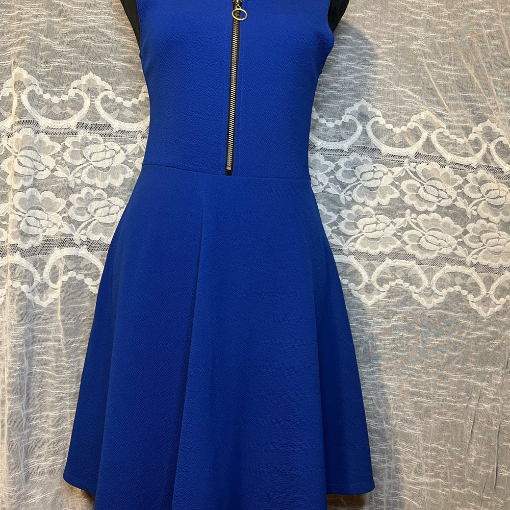 Women’s Blue Med A line dress NWT